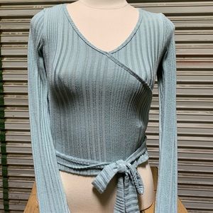 Hollister size small cropped top